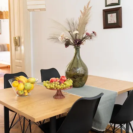 85m Large, Bright And Cozy Bona * 贝尔格莱德