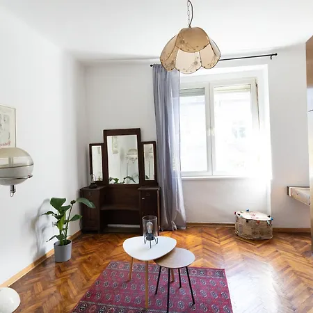 85m Large, Bright And Cozy Bona Belgrád