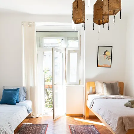 Apartman 85m Large, Bright And Cozy Bona *